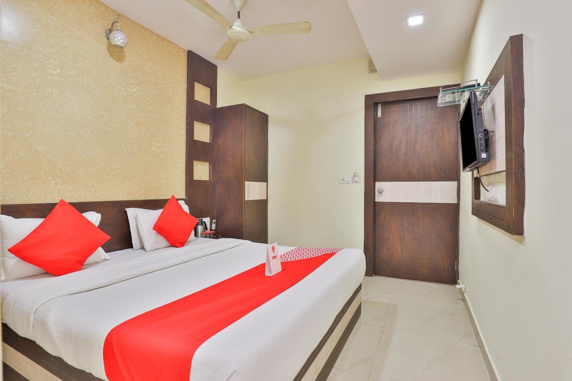 Hotel O Sri Balaji Residency Ахмедабад Екстериор снимка